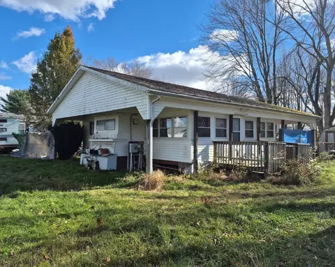 2410 Shore Dr, Linesville, PA 16424