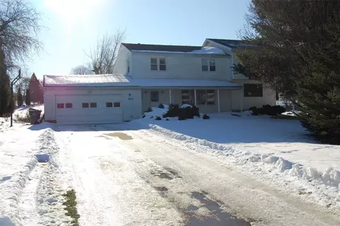 911 S Hill Rd, Erie, PA 16509