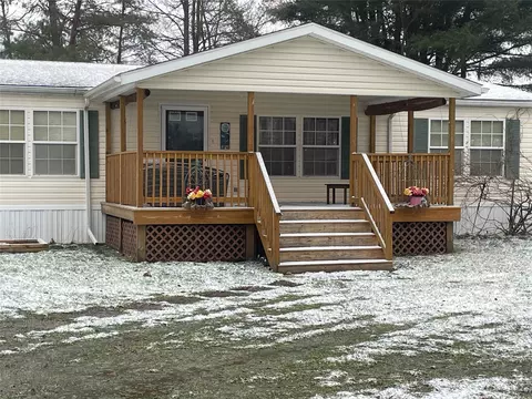 12210 Forest Dr, Linesville, PA 16424