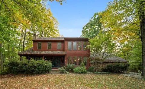 5449 Pepperwood Cir, Erie, PA 16506