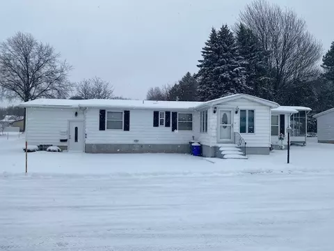 4509 S Park Ln, Erie, PA 16506