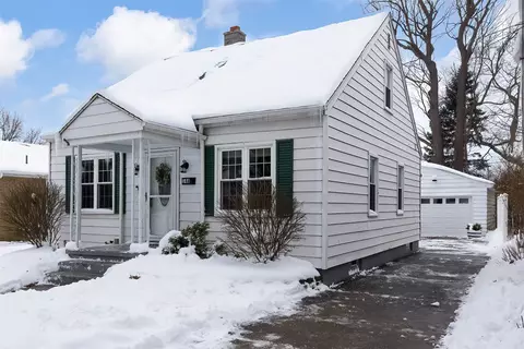146 Sanford Pl, Erie, PA 16511