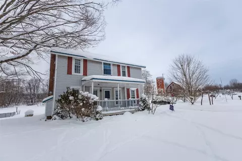 11500 Ladd Rd, Corry, PA 16407