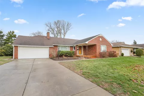 327 Nevada Dr, Erie, PA 16505