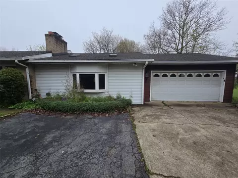 4720 Lawndale Dr, Erie, PA 16506