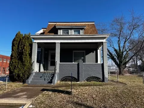 903 Wayne St, Erie, PA 16503