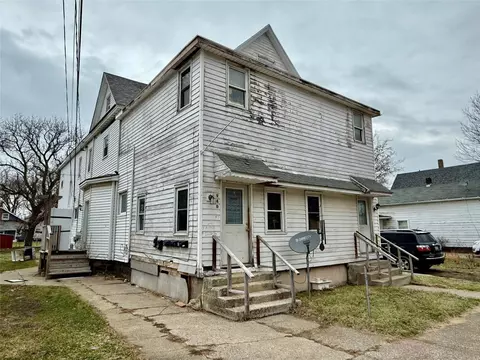 938-40 W 17th St, Erie, PA 16502