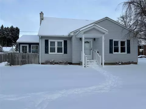 1954 E 2 St, Erie, PA 16511