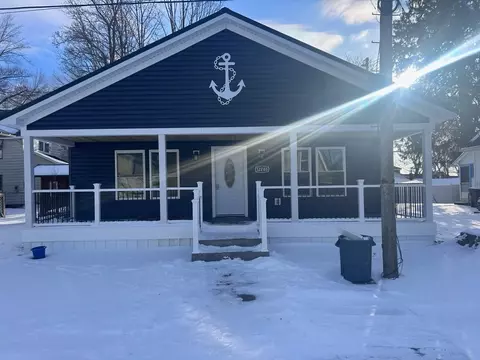12288 Comstock St, Conneaut Lake, PA 16316