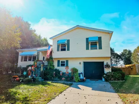 1228 Cherry St, Lake City, PA 16423