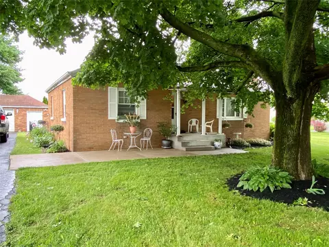 1952 Cook Ave, Erie, PA 16510