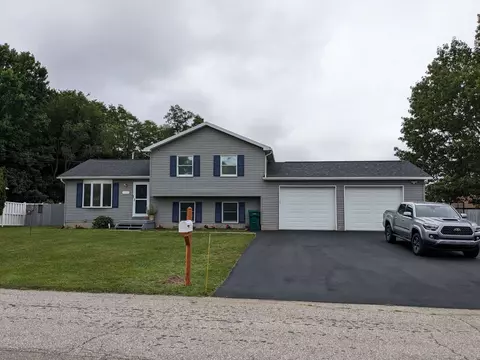 1950 Suzanne Dr, Erie, PA 16510