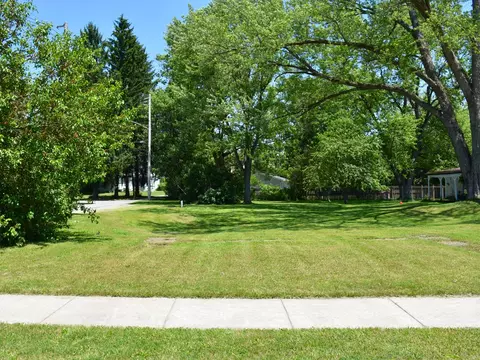 327 Main St, Saegertown, PA 16433