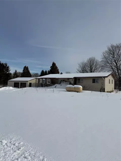 8751 Crossingville Rd, Albion, PA 16401