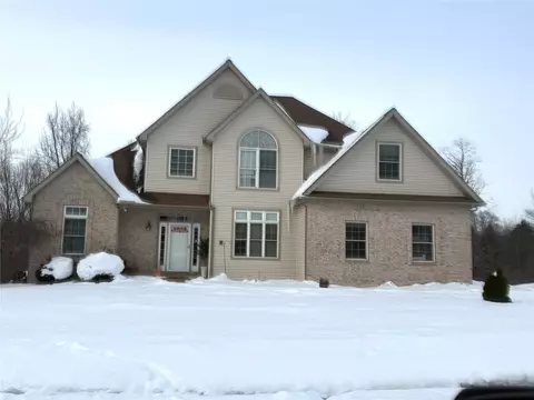 5790 Nickel Dr, Erie, PA 16509