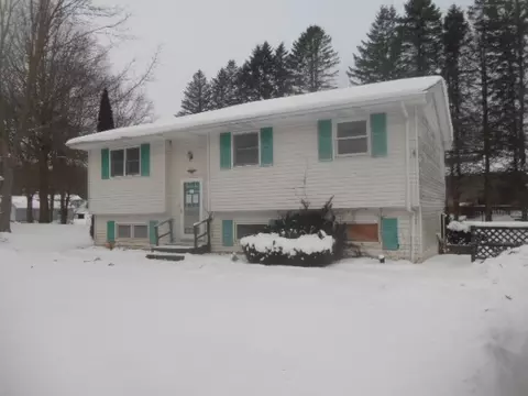 5512 Briarcliff Dr, Edinboro, PA 16412