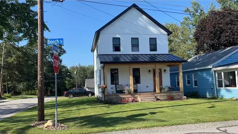 118 Beech St, Edinboro, PA 16412