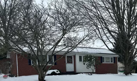 1131 Belmont Dr, Meadville, PA 16335