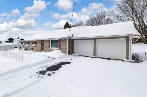 558 Young Rd, Erie, PA 16509