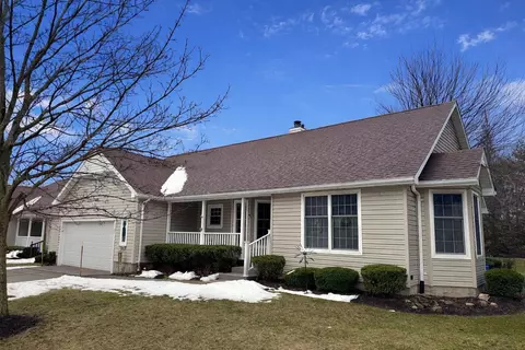 27 Tennyson Ct, Erie, PA 16509