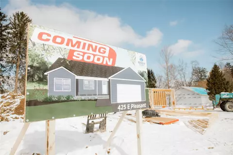 425 E Pleasant St, Corry, PA 16407