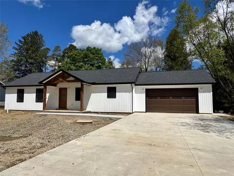 433 E Pleasant St, Corry, PA 16407