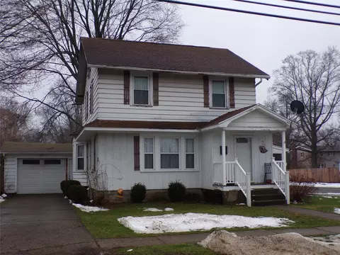 508 Lake St, Girard, PA 16417