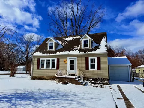 3336 Saltsman Rd, Erie, PA 16510