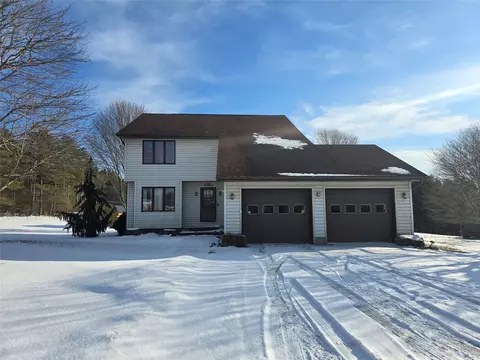 156 E Main St, Columbus, PA 16405