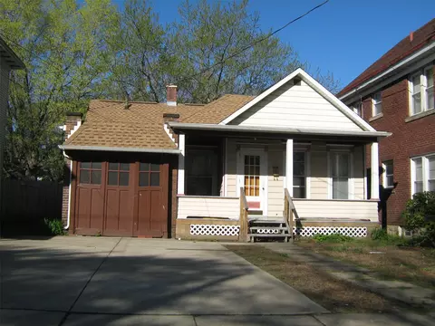 318 Myrtle St, Erie, PA 16507