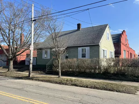 667 W 32nd St, Erie, PA 16505