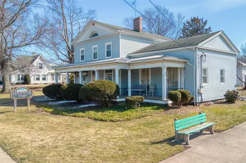 209 E Main St, Girard, PA 16417