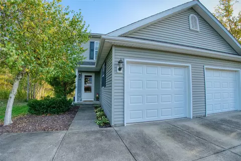 416-418 Hillcrest Dr, Edinboro, PA 16412