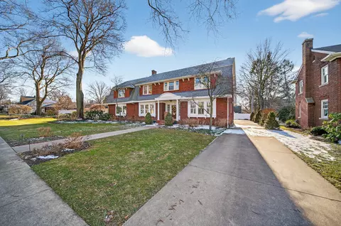 426 Shawnee Dr, Erie, PA 16505