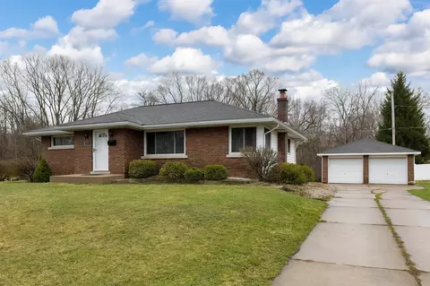 211 E 39th St, Erie, PA 16504