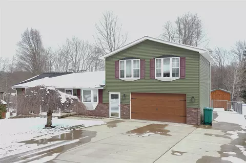 250 Harvey Dr, Seneca, PA 16346