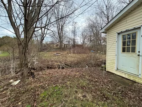 383 Walbridge Rd, Erie, PA 16511