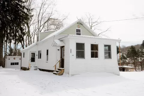 40 Marion St, Corry, PA 16407