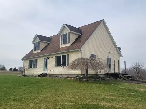 15120 Holmes Rd, Waterford, PA 16441