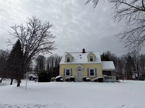 2804 Wellington Rd, Erie, PA 16506