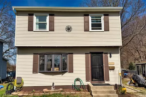 10054 Smith St, Lake City, PA 16423