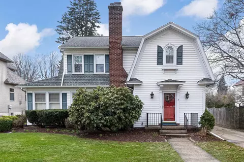 306 Shawnee Dr, Erie, PA 16505