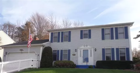 4671 White Pine Dr, Erie, PA 16506