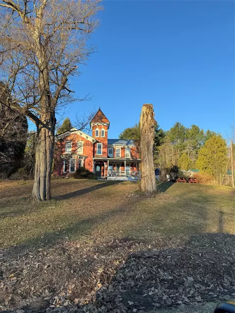 11686 Tamarack Rd, Waterford, PA 16441