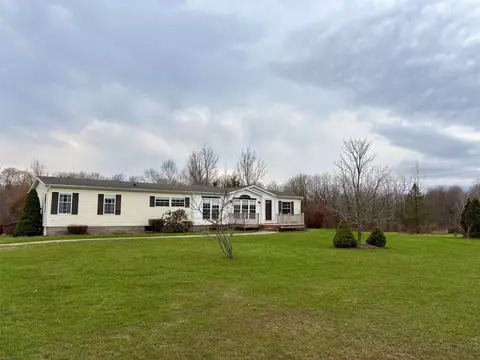 6280 Western Trl, Mckean, PA 16426