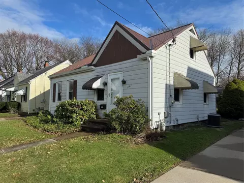 1147 W 31st St, Erie, PA 16508