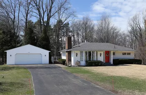 1408 Garloch Dr, Erie, PA 16505