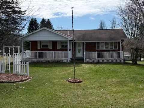 12986 Park Lane Dr, Meadville, PA 16335