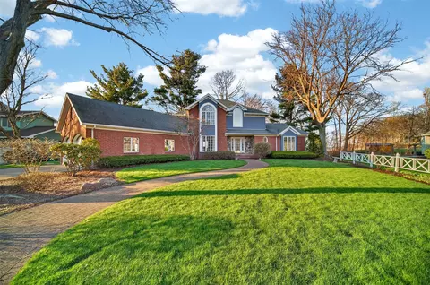 115 Fox Hollow Ln, Erie, PA 16511