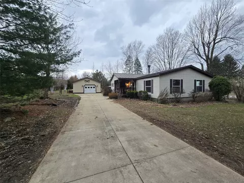 12804 Plank Rd, Waterford, PA 16441